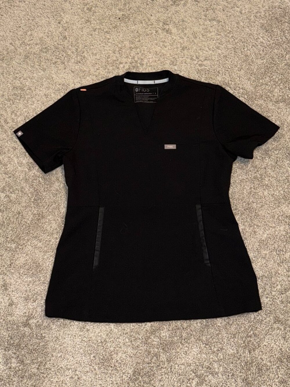 FIGS Womens Black Technical Collection Short Sleeve Scrub Top - Size Small